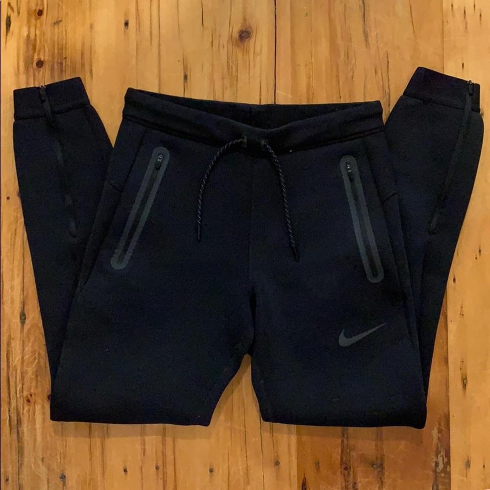 Nike Thermafit sweatpants size small